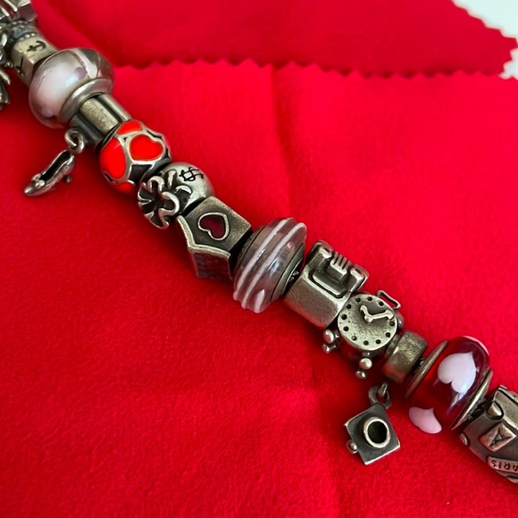 ORIGINAL FULL PANDORA bracelet w charms included - Picture 5 of 12